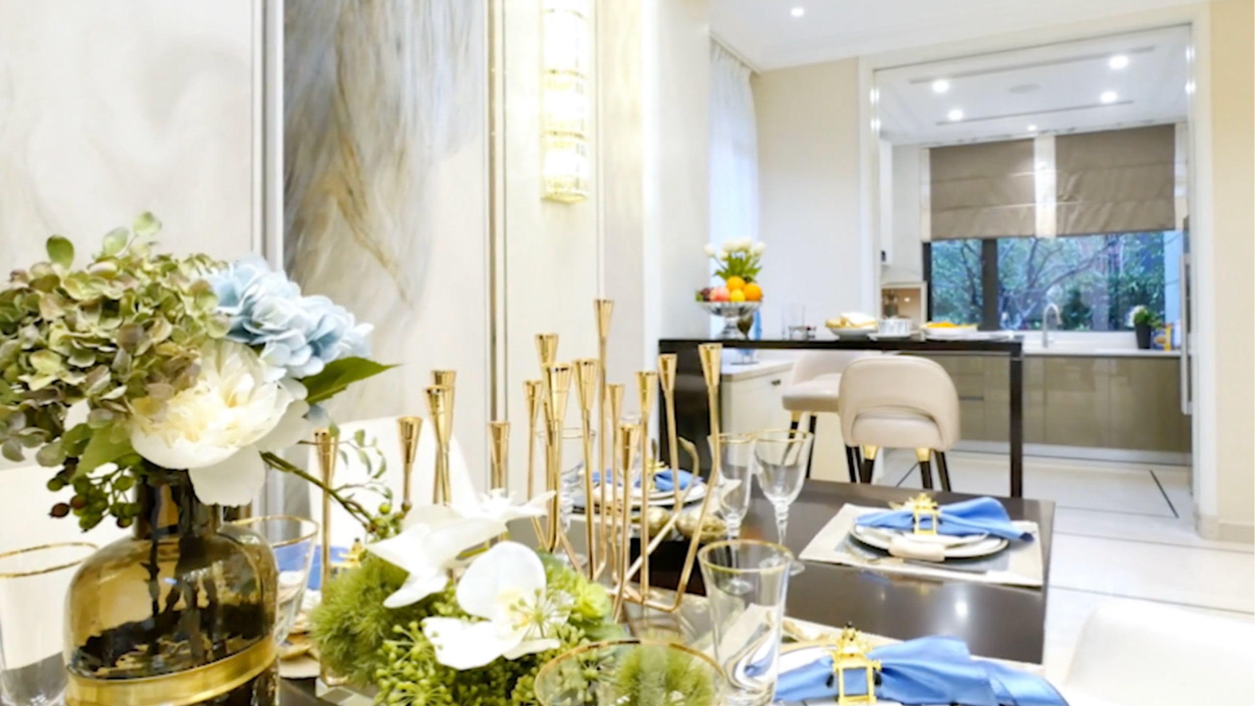 Sleek Modern Dining Room with Elegant Accents in Chertsey