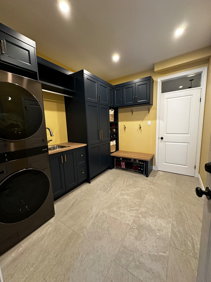 Elderberry Ave - Mudroom