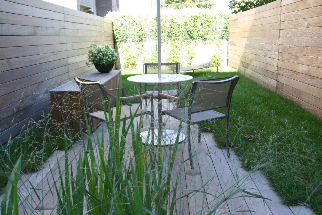 Narrow Townhouse Garden