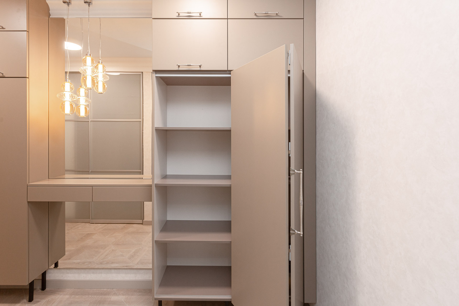 Шкафы в прихожую