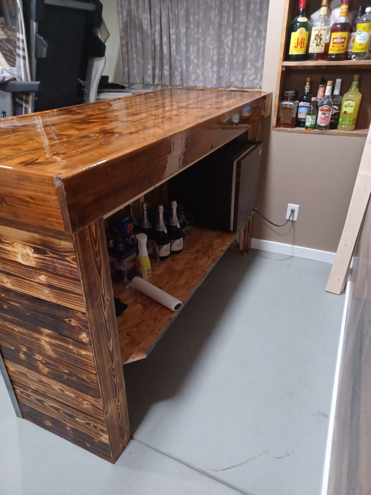 Inspiration for a rustic home design remodel in Milwaukee