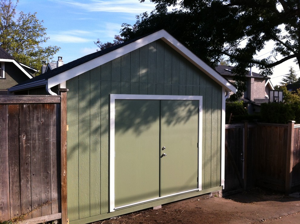 This is an example of a small modern garden shed in Vancouver.