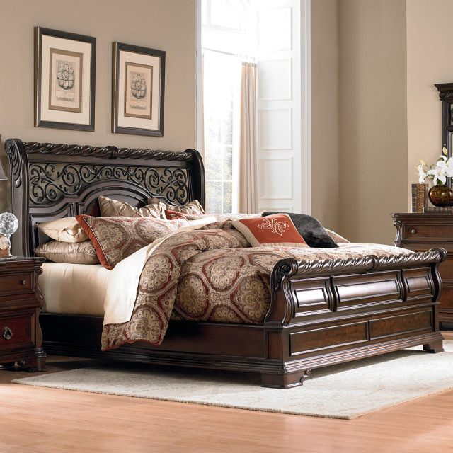 Antrawn King Sleigh Bed