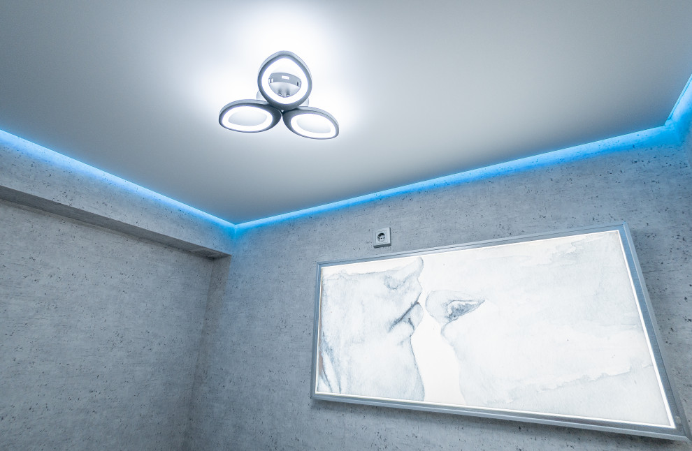 Парящий потолок со светильником