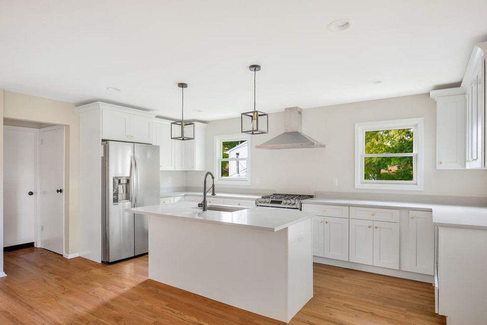 Kitchen - kitchen idea in New York