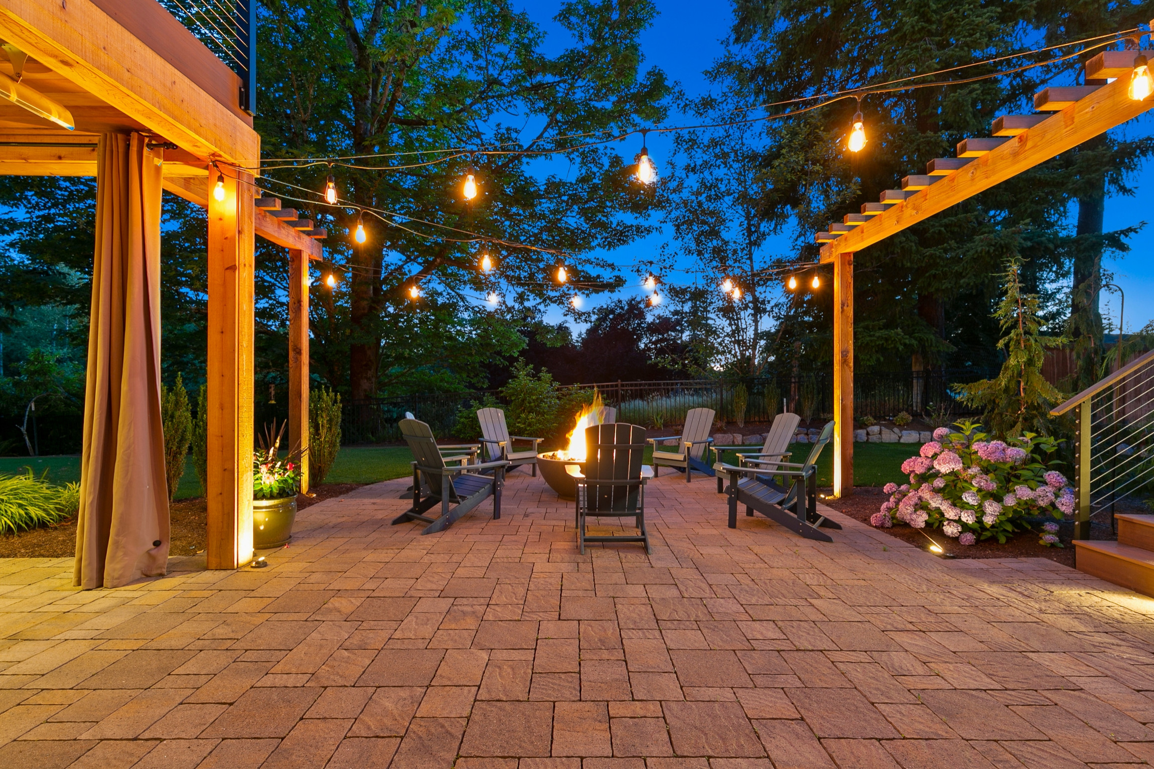 2-level entertaining in Sammamish