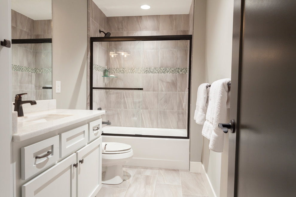 Inspiration for a transitional bathroom remodel in Nashville