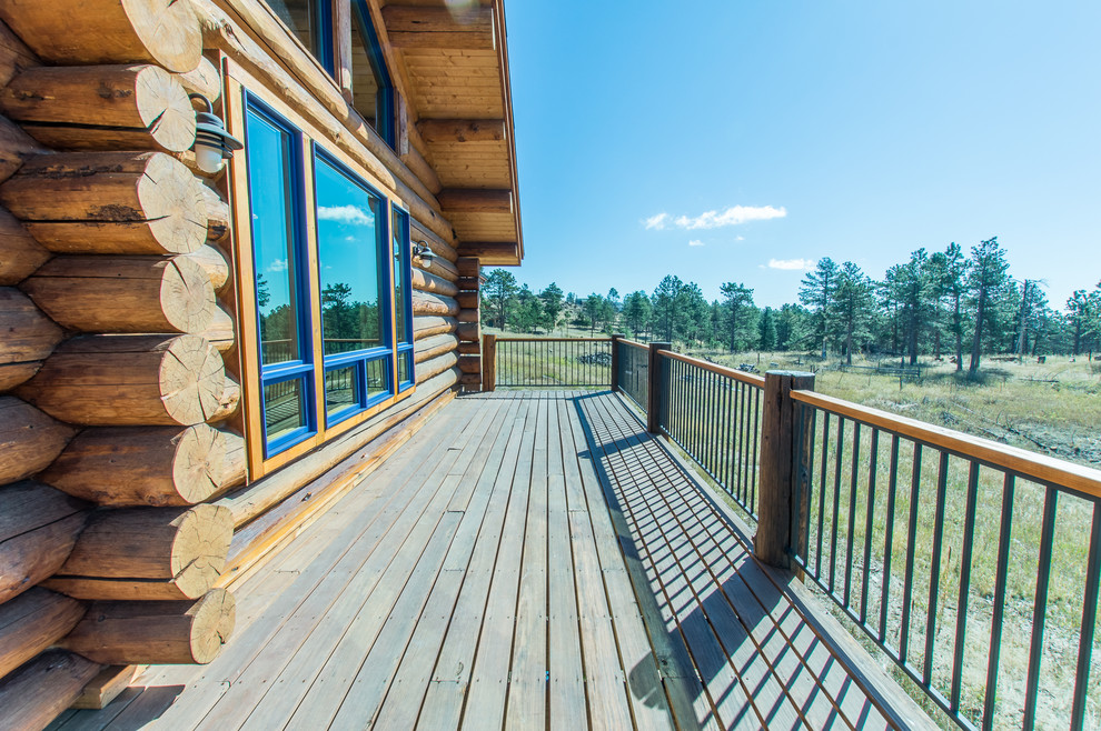 Home design - rustic home design idea in Denver