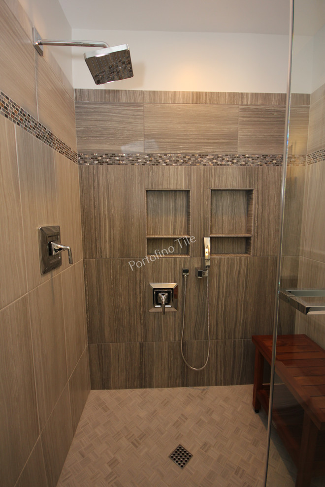 Home design - contemporary home design idea in Raleigh
