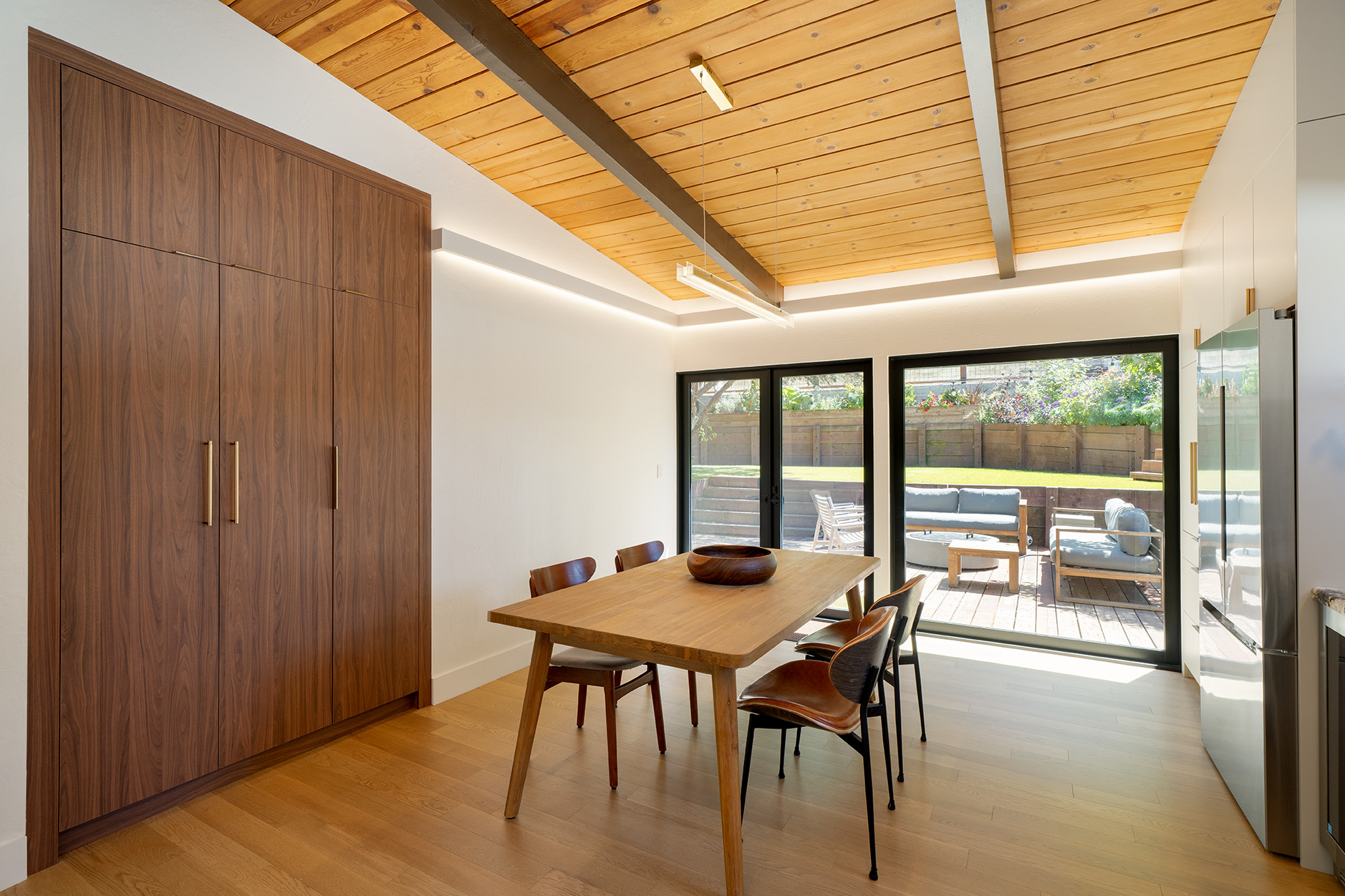 Warm Mid-Century Modern Home Remodel
