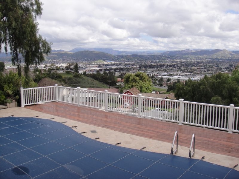 Transitional pool photo in San Diego
