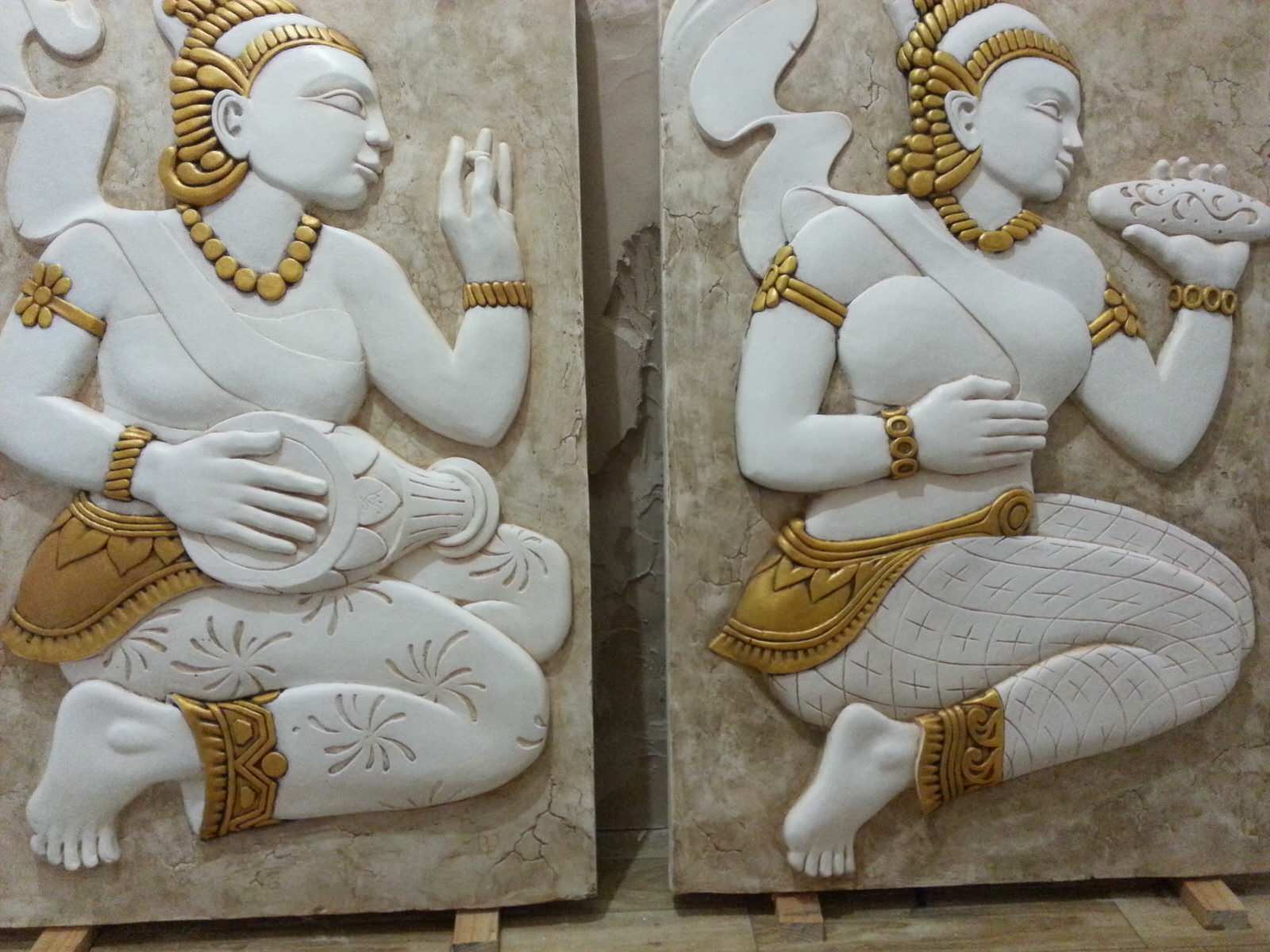 Барельефное панно