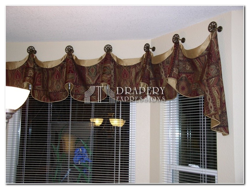 Home design - transitional home design idea in Denver