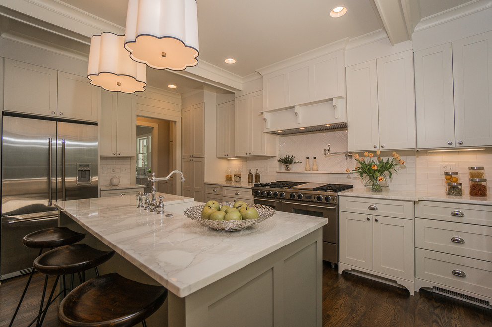 Kitchen - transitional kitchen idea in Atlanta