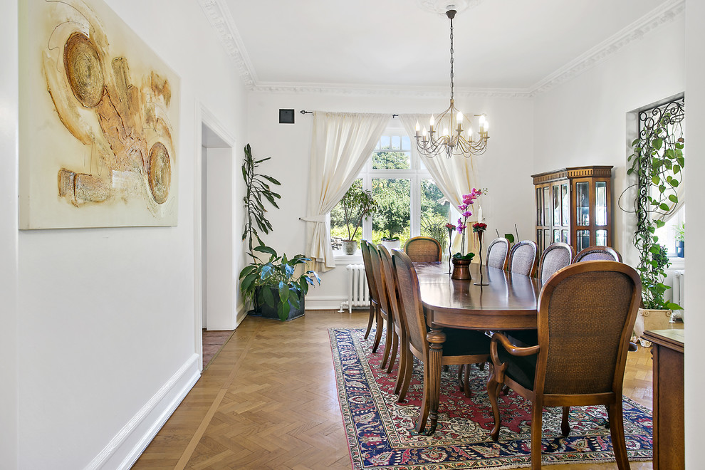 Design ideas for a traditional dining room in Malmo.