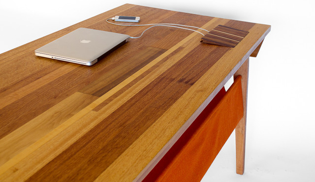 Gamla Studio Desk