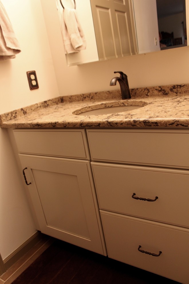 "F" Master Bath