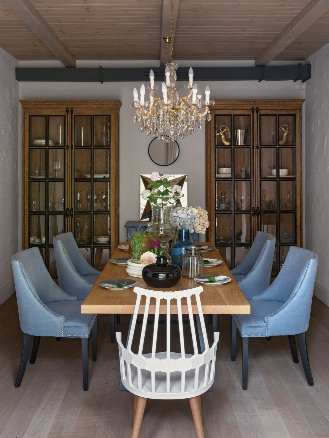 Дом в соснах