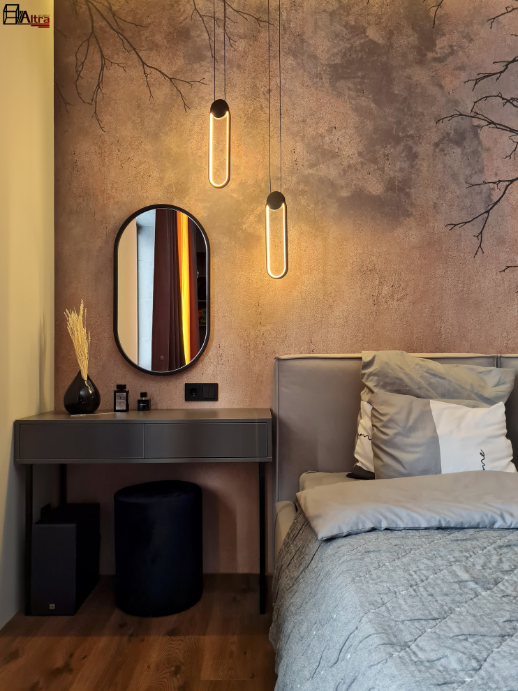 Идея дизайна: хозяйская, серо-белая спальня среднего размера в стиле лофт с серыми стенами, полом из винила, коричневым полом и акцентной стеной