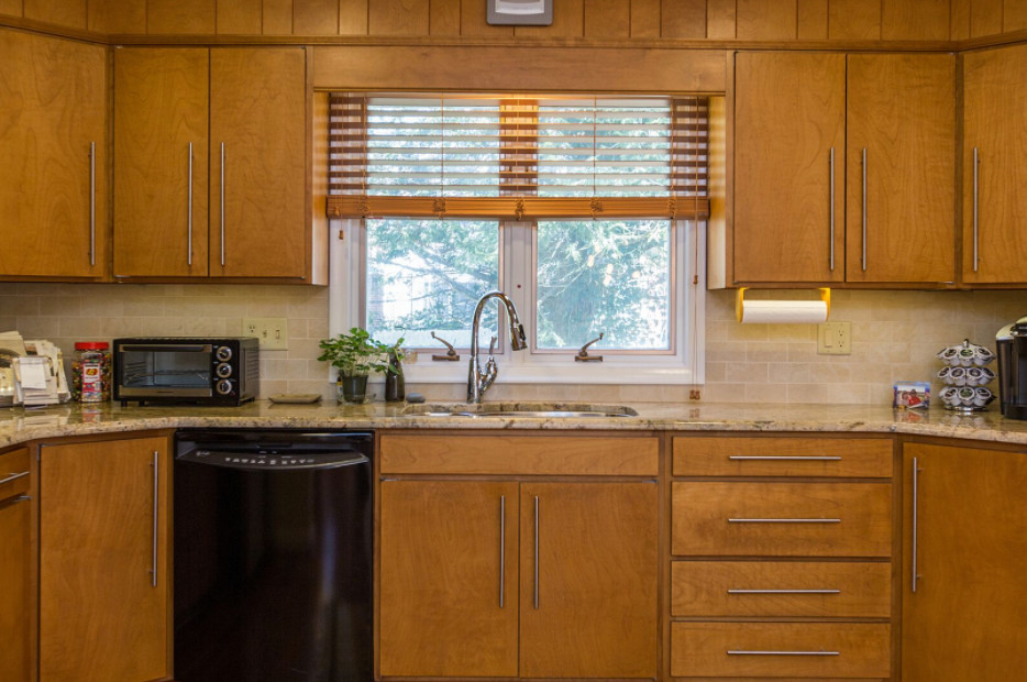 Home design - transitional home design idea