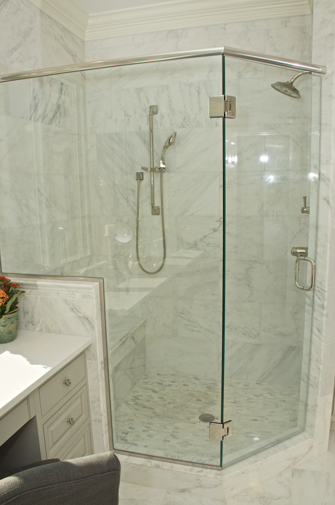 MASTER BATH CARRARA MARBLE