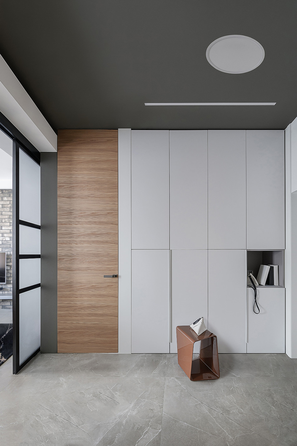 French minimalism vs. Japanese soul