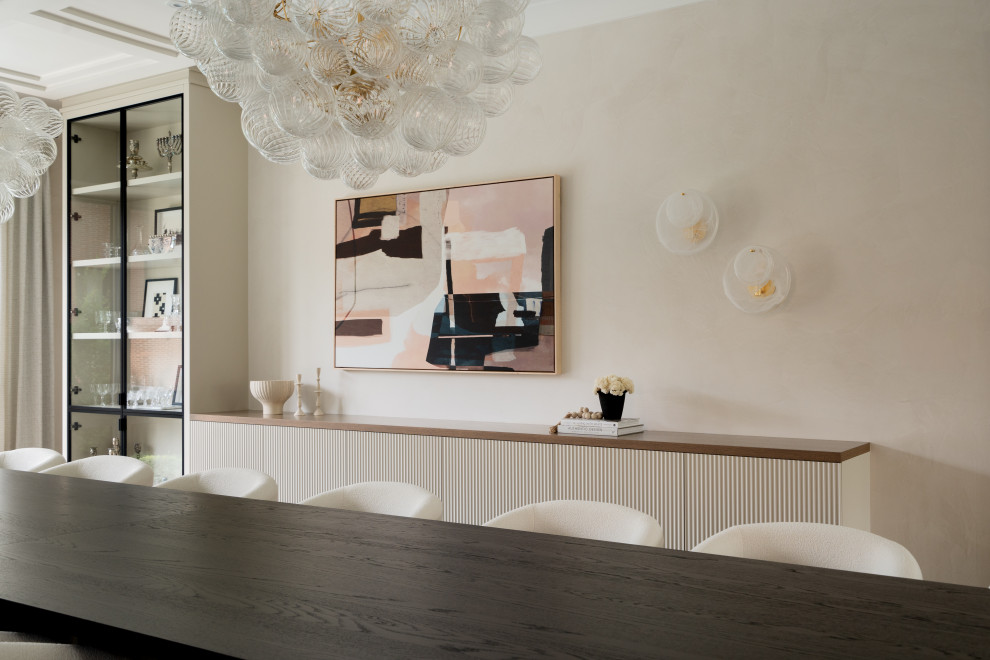 Dining room - transitional dining room idea in Montreal