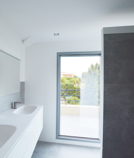 VILLEFRANCHE CORNEDOR contemporary-bathroom