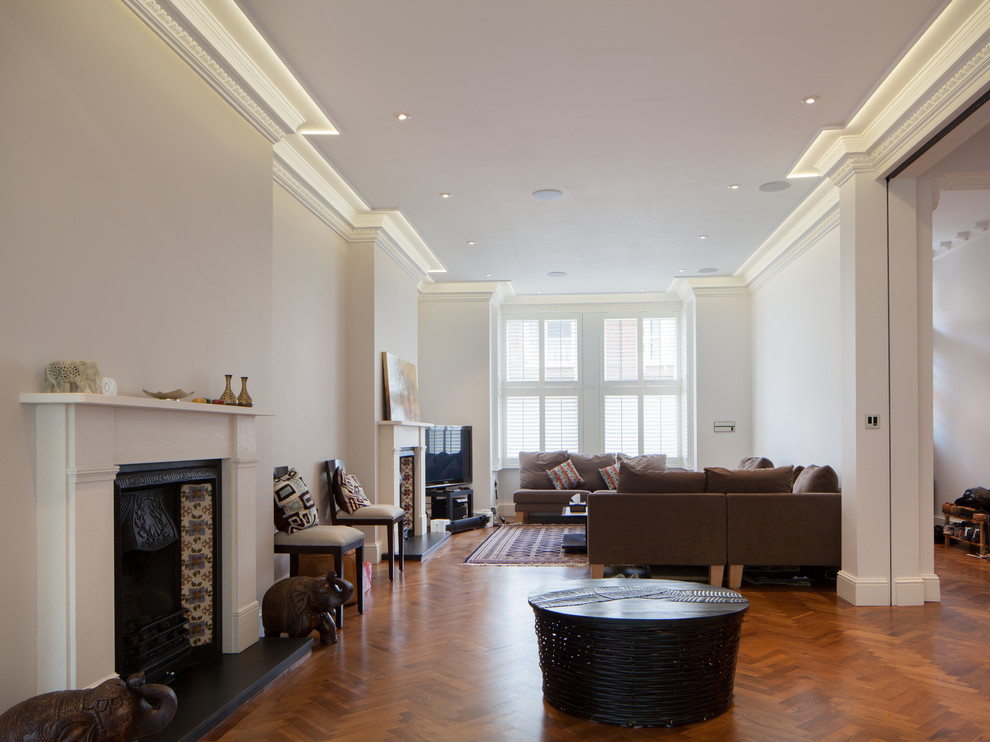 Inspiration for a classic living room in London.