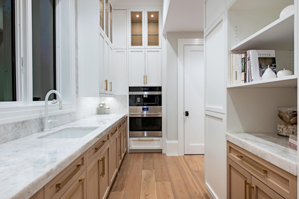 Transitional kitchen photo in Miami