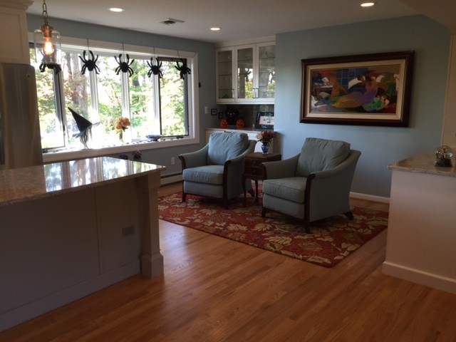 Kitchen - transitional kitchen idea in Baltimore