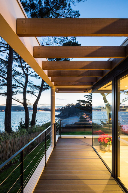Maison Crozon contemporary-deck