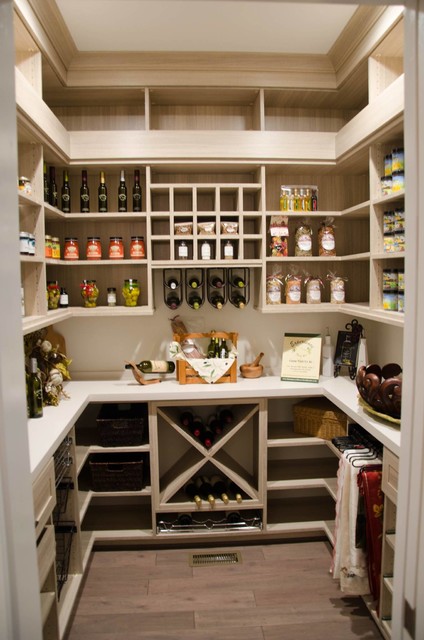 Walk In Pantry Kitchen Los Angeles By Closet Factory