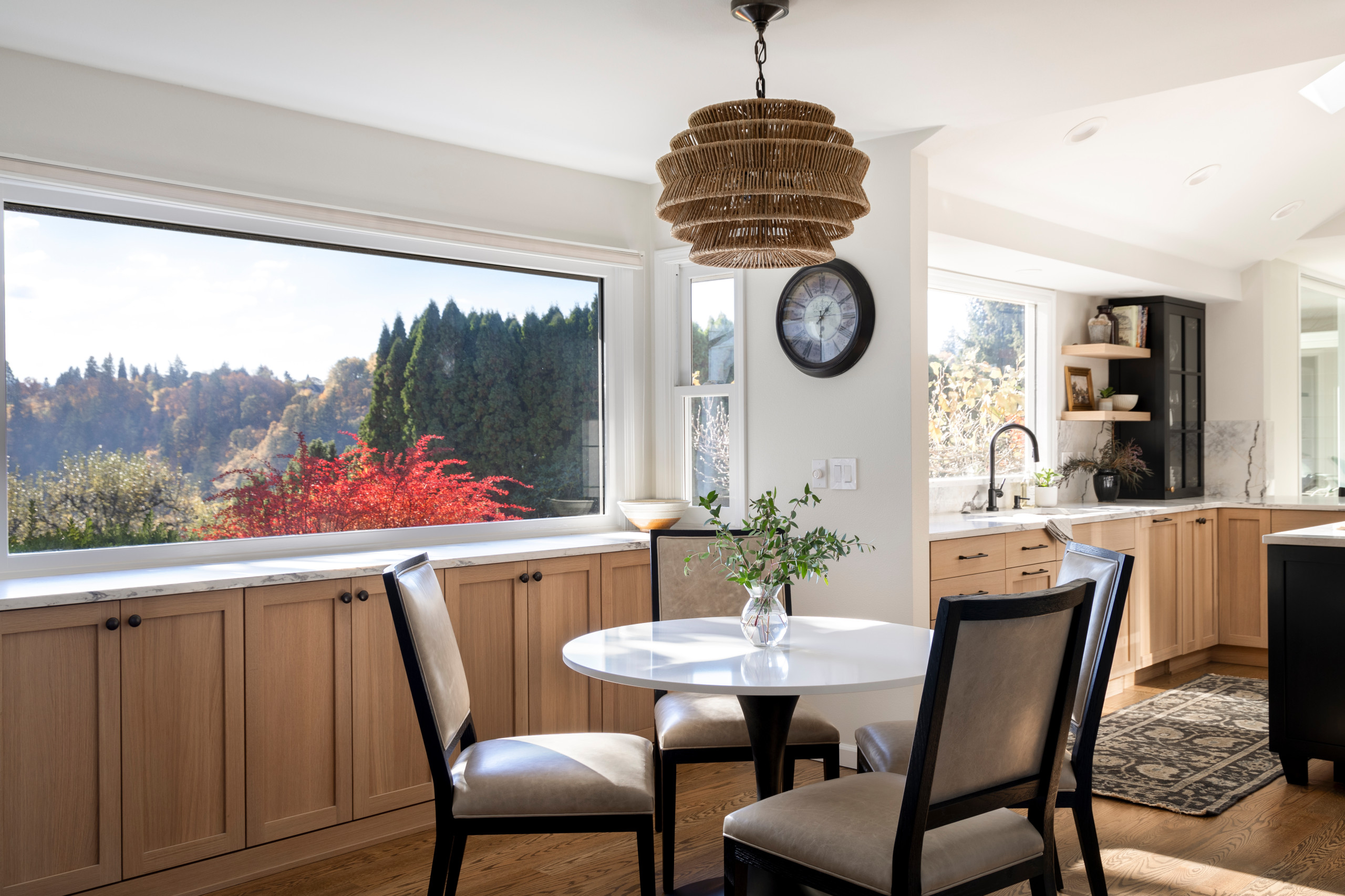 Oak & Onyx Elegance