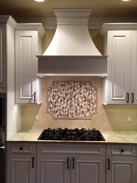 Kitchen - kitchen idea in Raleigh