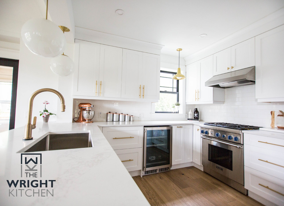 Inspiration for a transitional kitchen remodel in Toronto