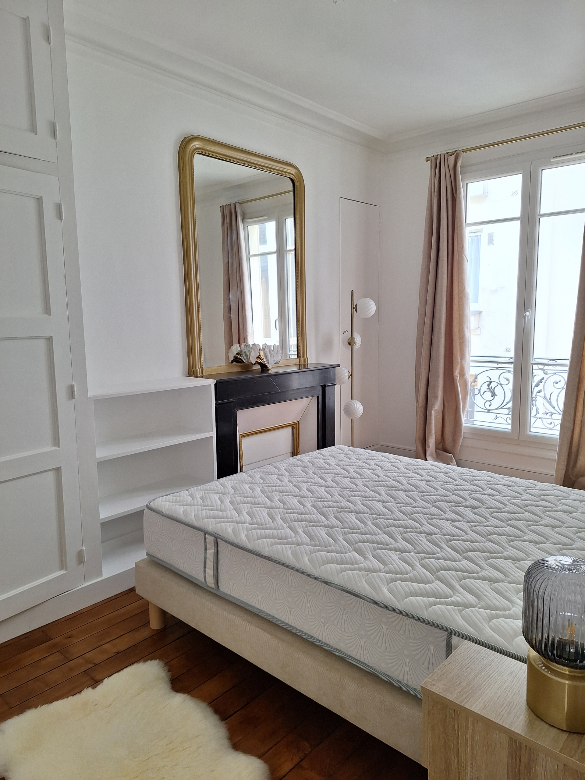 Rénovation partielle, décoration et ameublement d'un appartement ancien