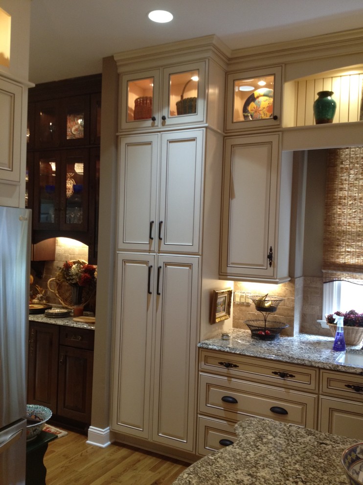 Kraftmaid Jamestown Maple Borden Traditional Charlotte by Lowes