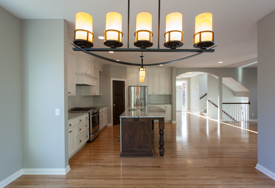 Example of a transitional kitchen design in Minneapolis