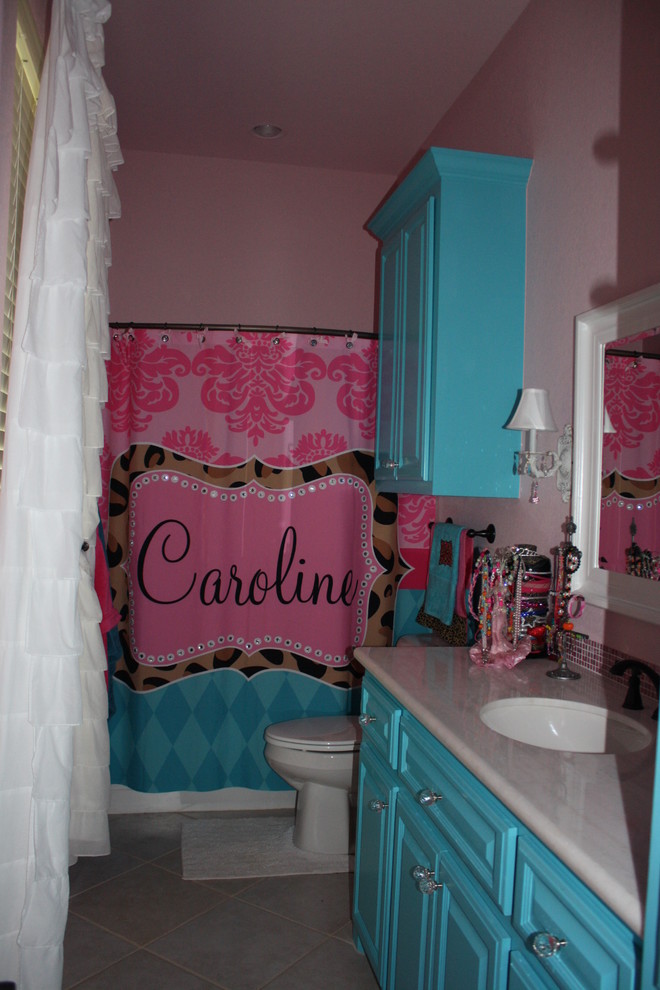 Design ideas for a traditional kids' room for kids 4-10 years old and girls in New Orleans.