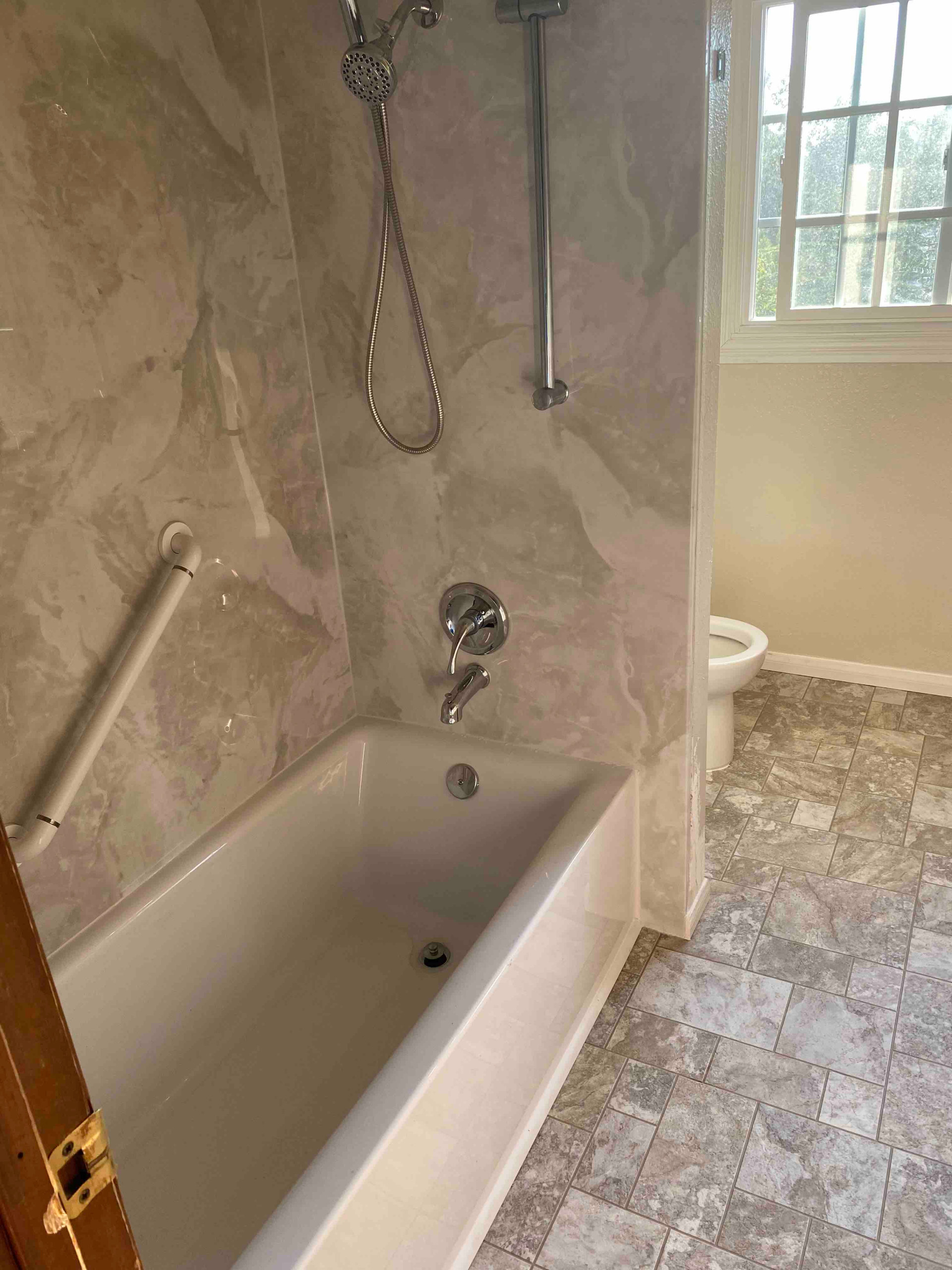 Tubs/ Showers