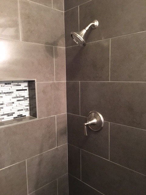 Tile Shower/Tubsurround Remodel