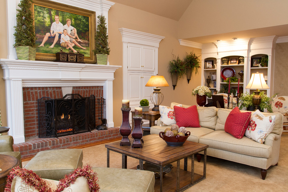 Elegant living room photo in Louisville