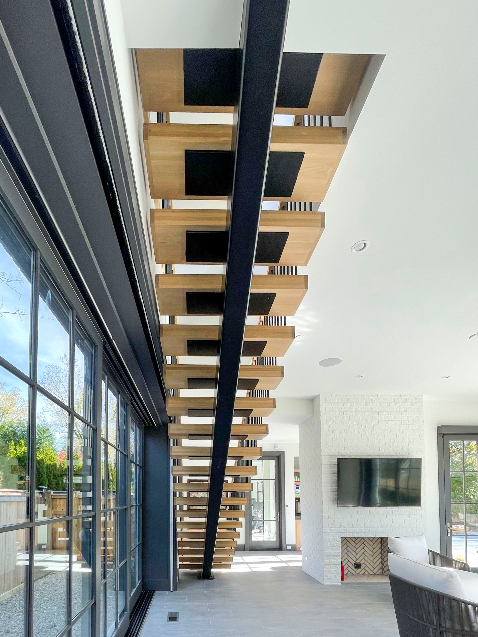 96_Dramatic Cantilevered No-Riser Staircase, Bethesda, MD 20814