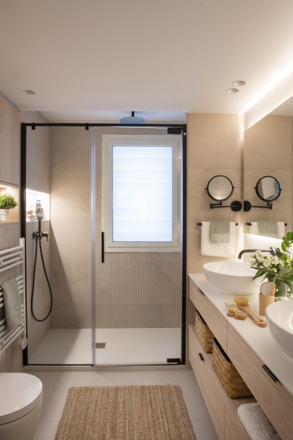 Reforma "Sarri&agrave;" modern-badezimmer