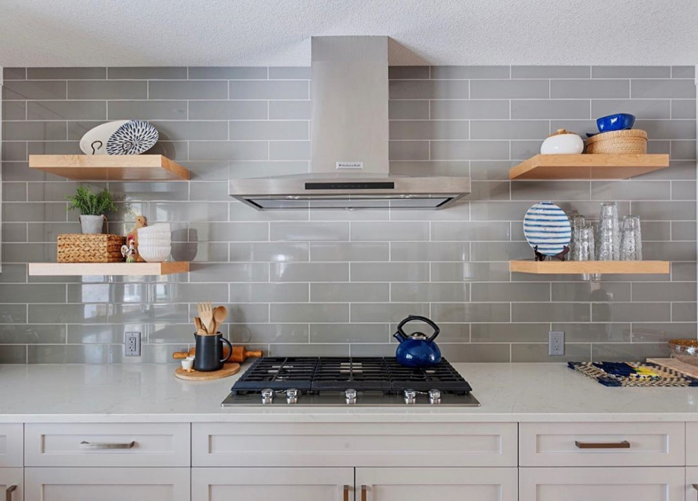 Transitional kitchen photo in Calgary