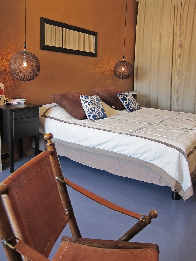 This is an example of a mediterranean bedroom in Marseille.