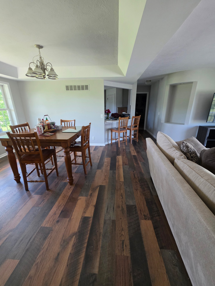 Livingroom / Dining Room / Hallways Flooring