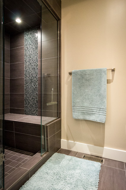 Ash klassisch-modern-badezimmer