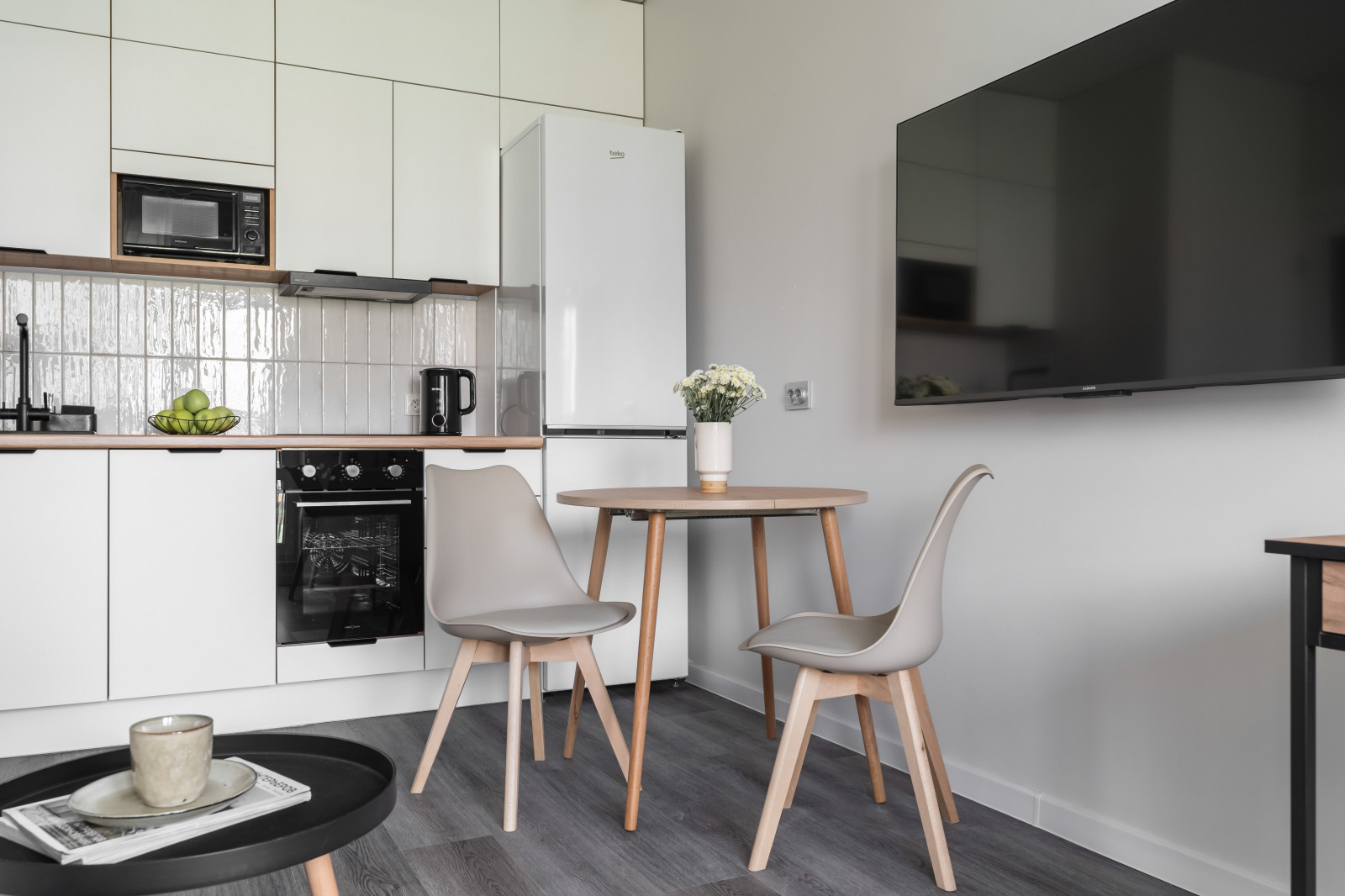 Парадный ансамбль, 2евро, 32м2